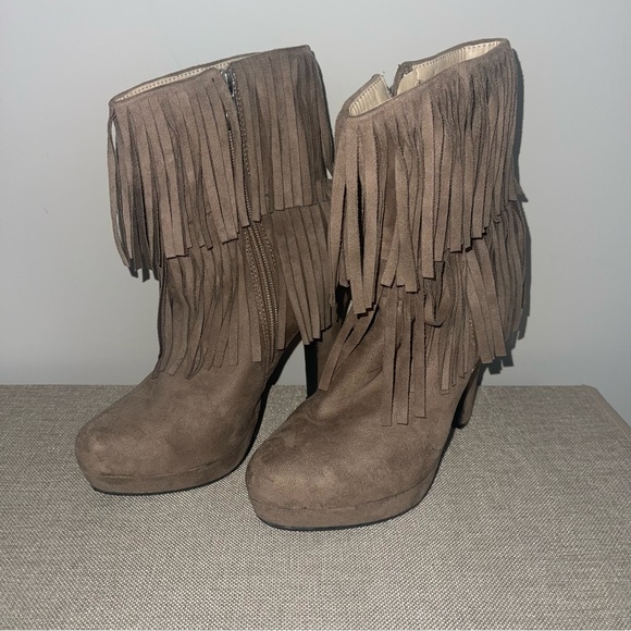 BUCCO SUEDE FRINGE PLATFORM BOOTS - Picture 1 of 10